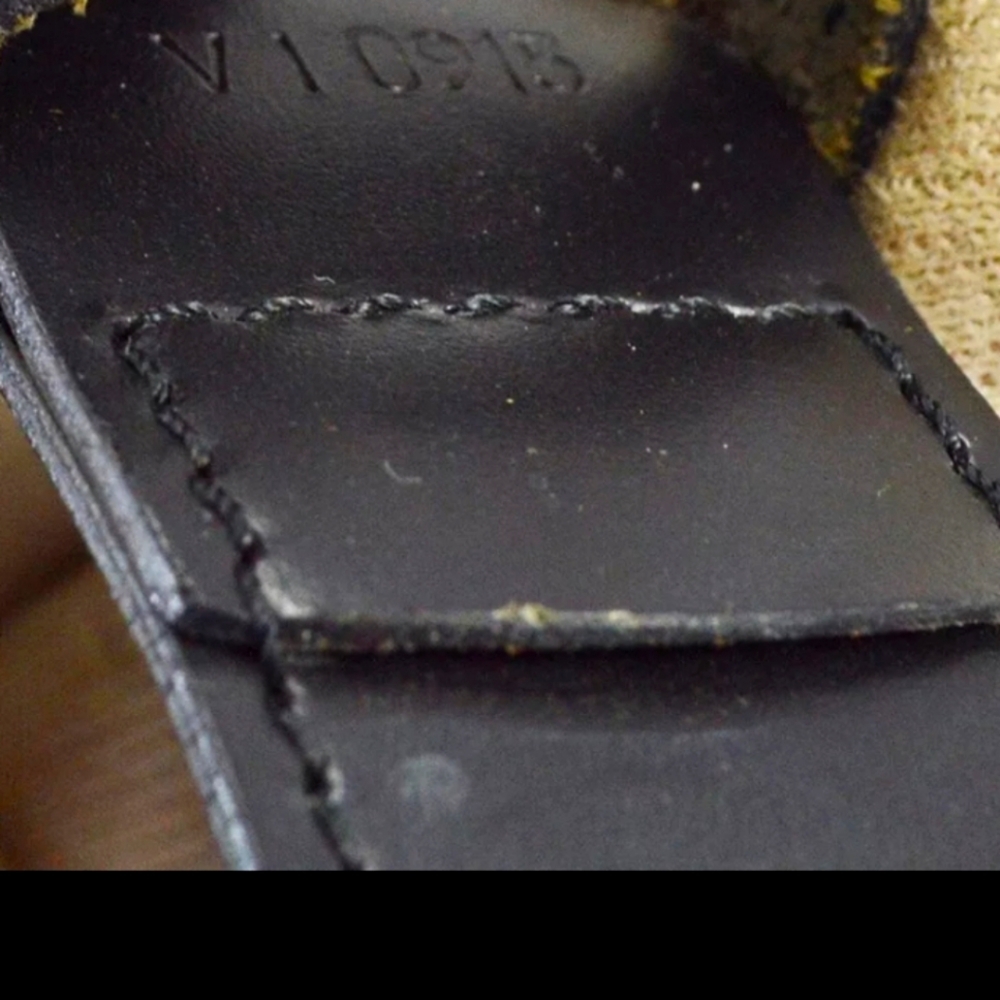 Louis Vuitton Black Epi Leather Bucket Bag - Picture 5 of 8